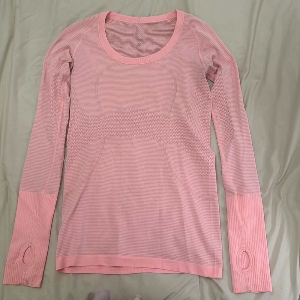 Pink lululemon swiftly